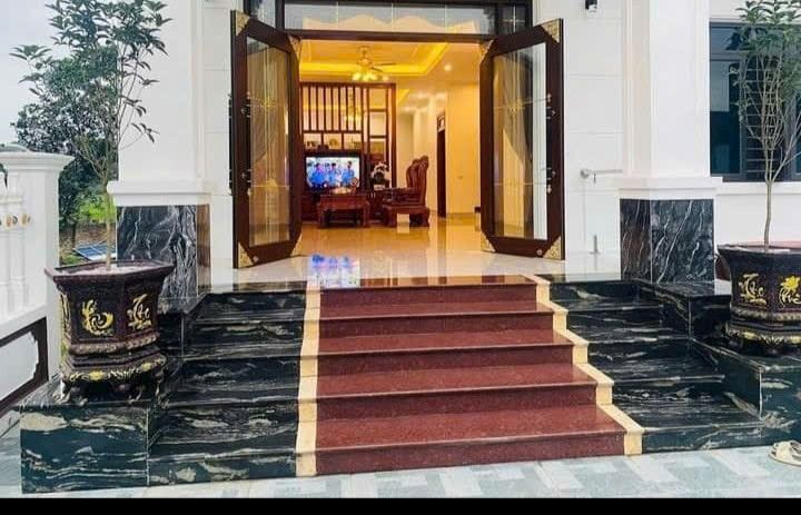 Đá ốp tam cấp sảnh nhà
