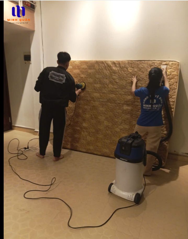 Vệ sinh nệm đệm kích thước lớn