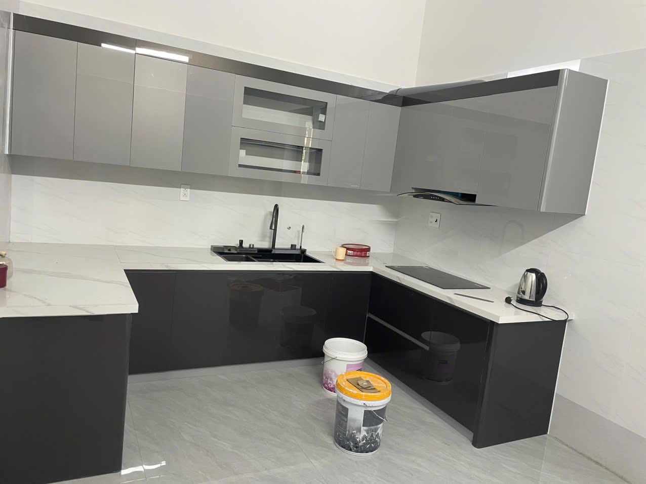 Tủ bếp hiện đại 