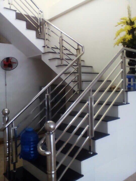 Lan can cầu thang inox