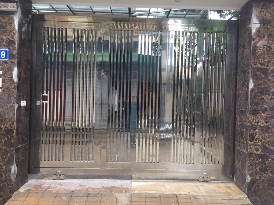 Cổng inox trượt 2 cánh