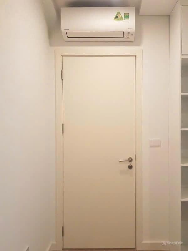 Cửa nhựa Composite màu trắng
