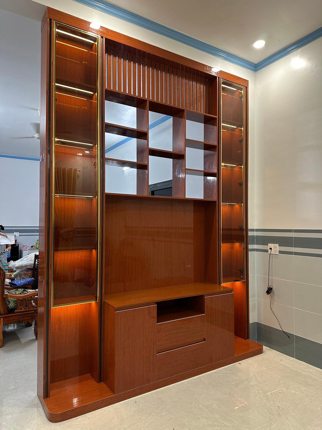 Kệ trang trí kết hợp tủ thờ