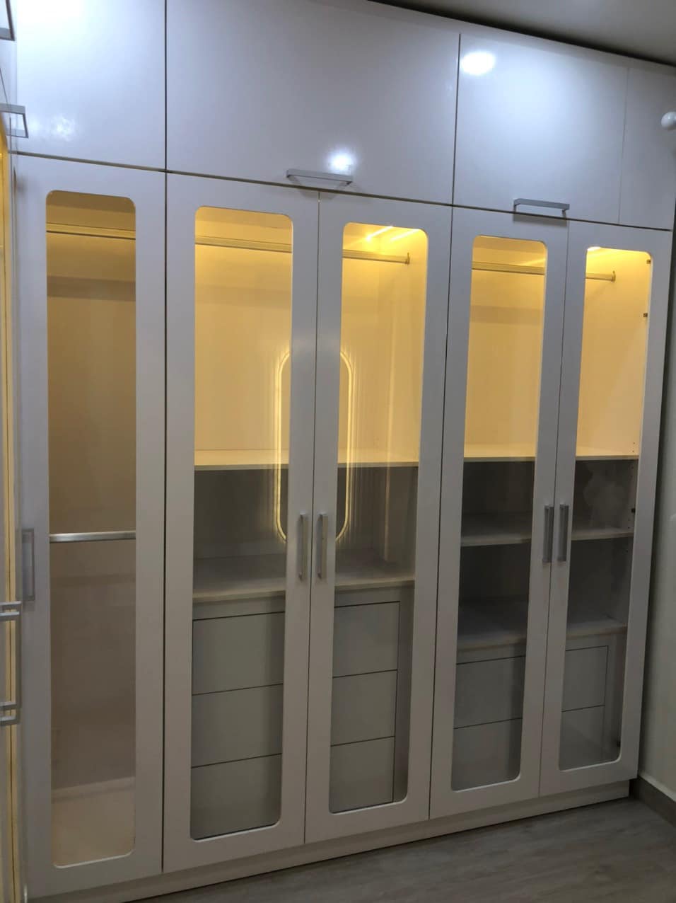 Tủ quần áo hiện đại 