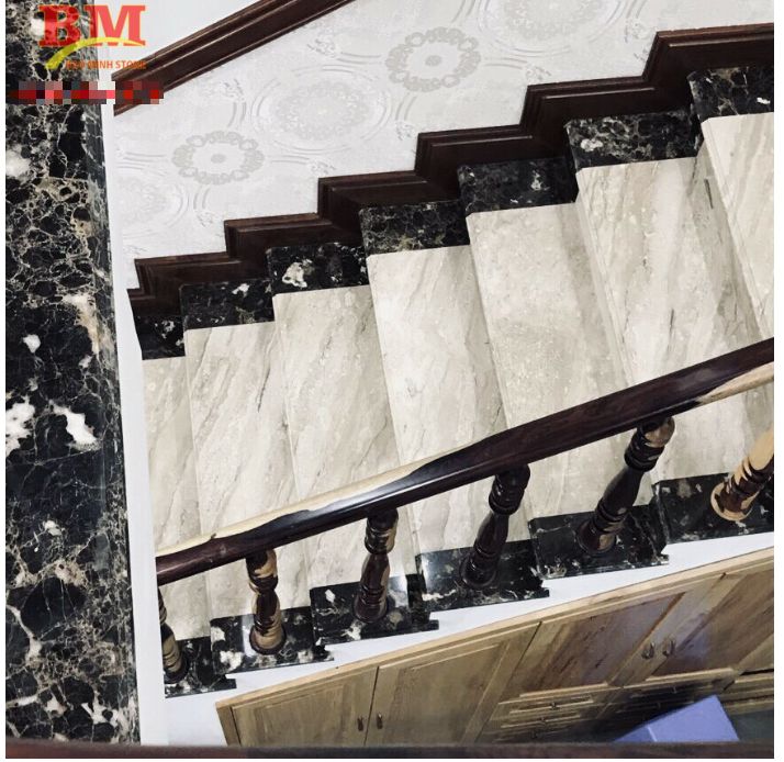 Đá ốp cầu thang trong nhà