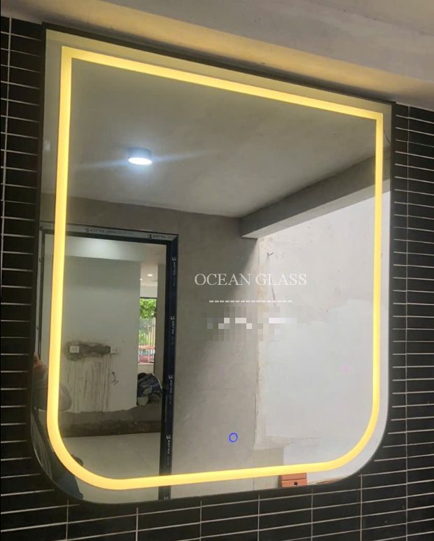 Gương soi LED vuông bo góc treo tường
