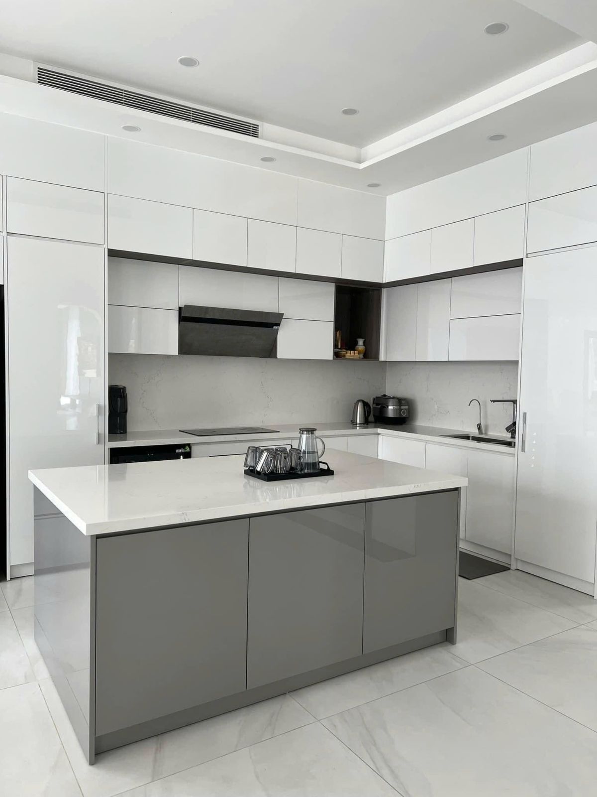 Hoàn thiện căn bếp hiện đại