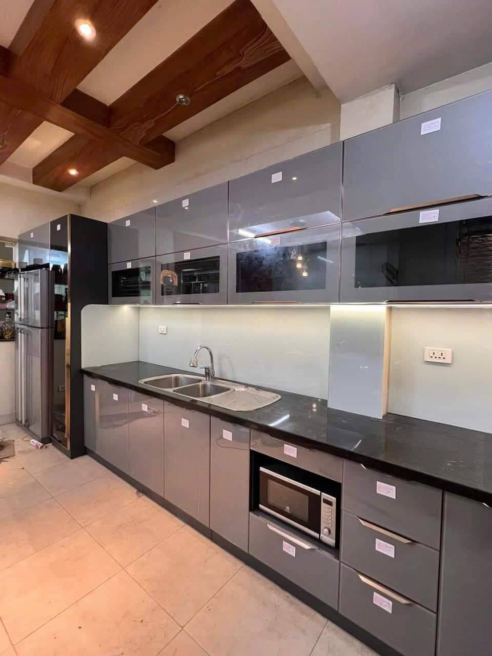 Tủ bếp hiện đại 