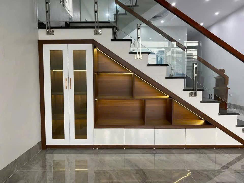 Tủ trang trí gầm cầu thang