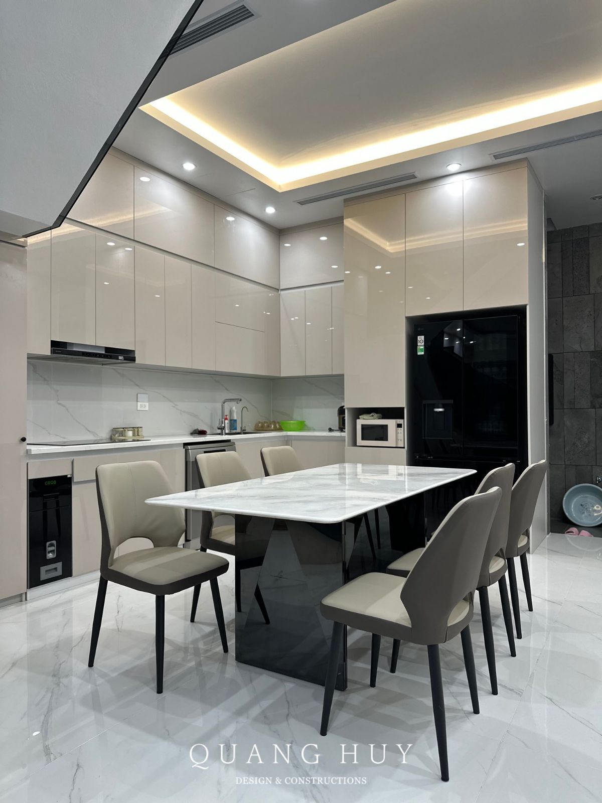 Hoàn thiện nội thất bếp hiện đại
