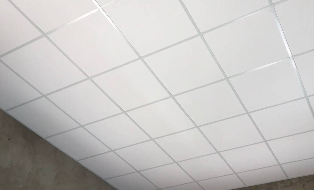 Thi công trần thả 