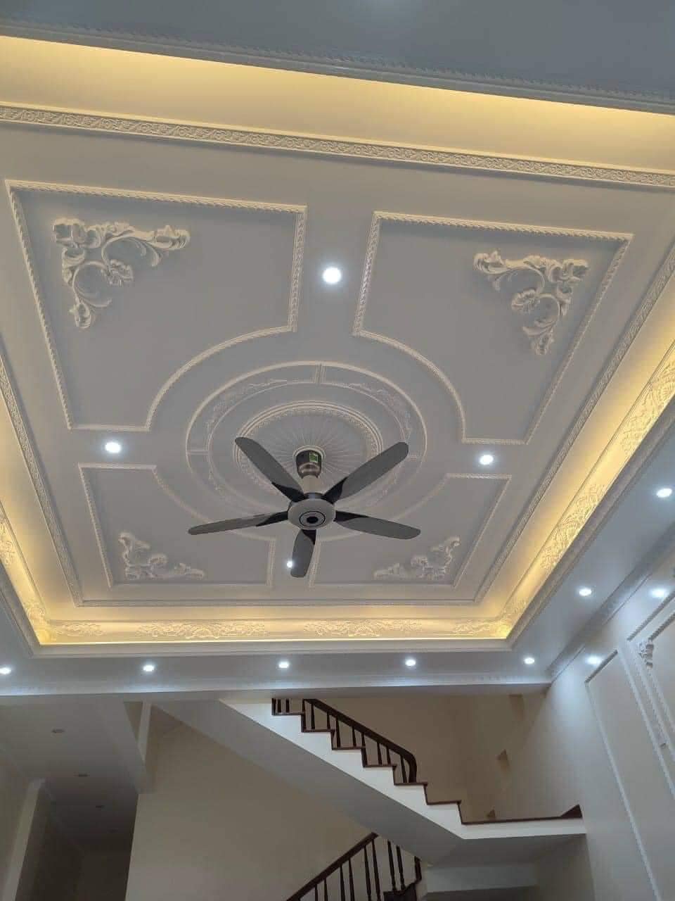 Trần thach cao cổ điển