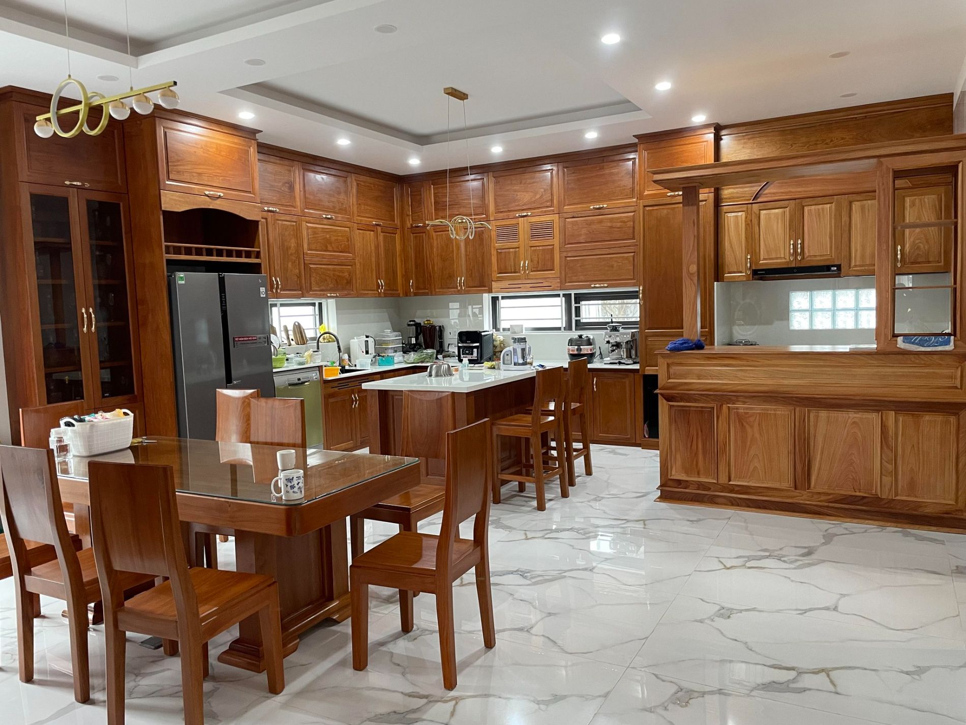 Thi công nội thất gỗ cho không gian bếp và khu vực bếp 