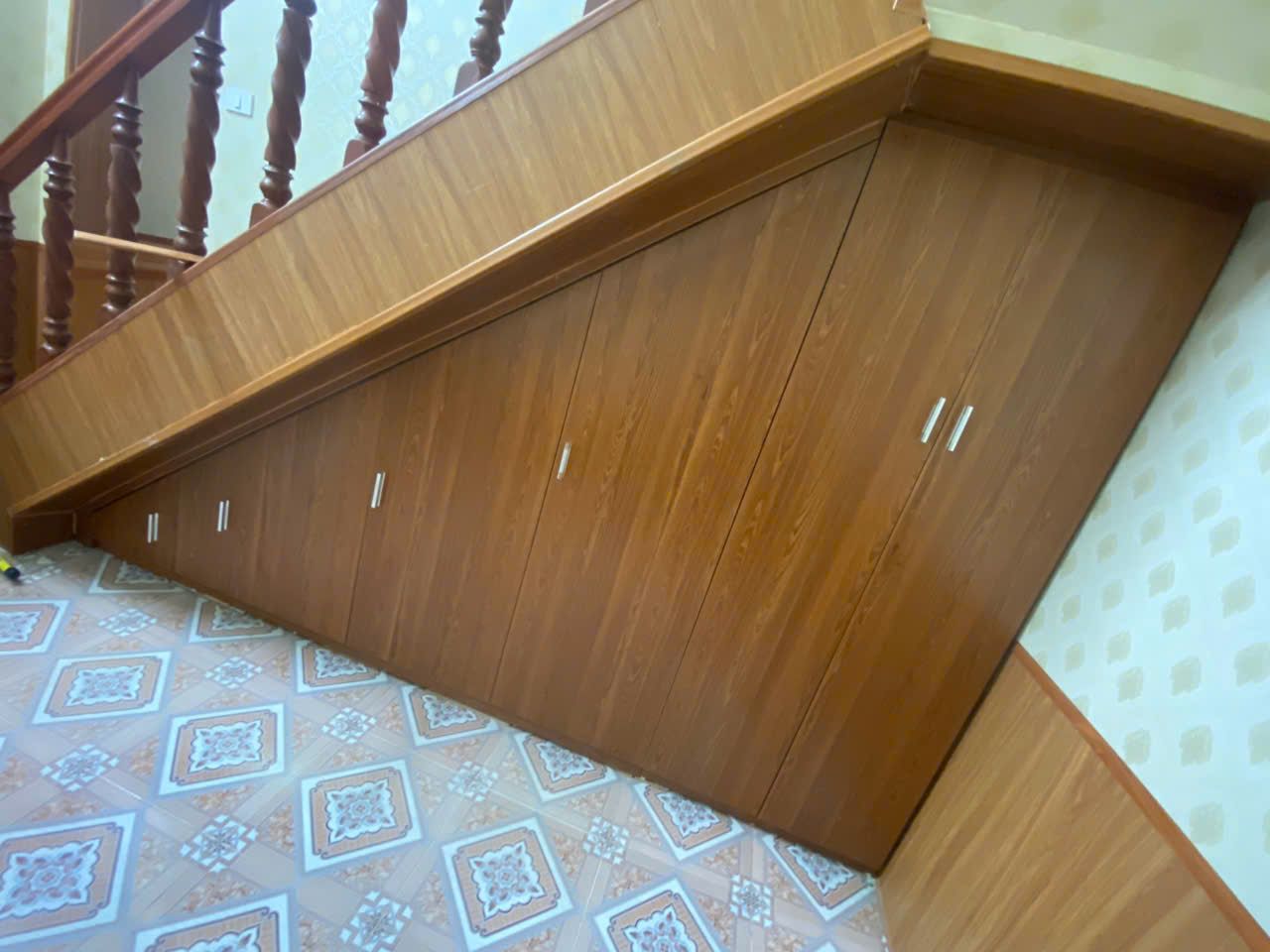 Tủ gầm cầu thang 