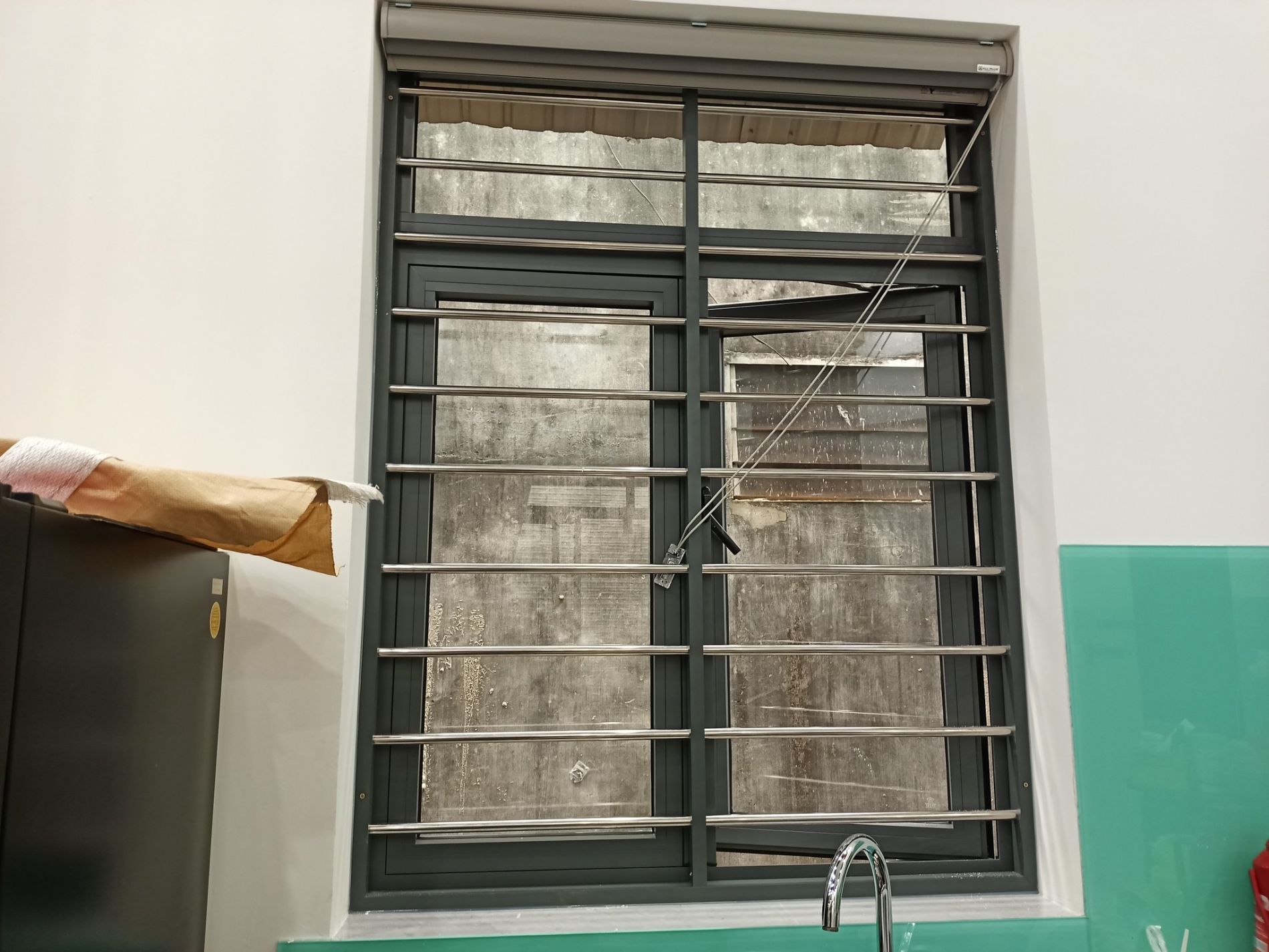 Cửa sổ nhôm kính 