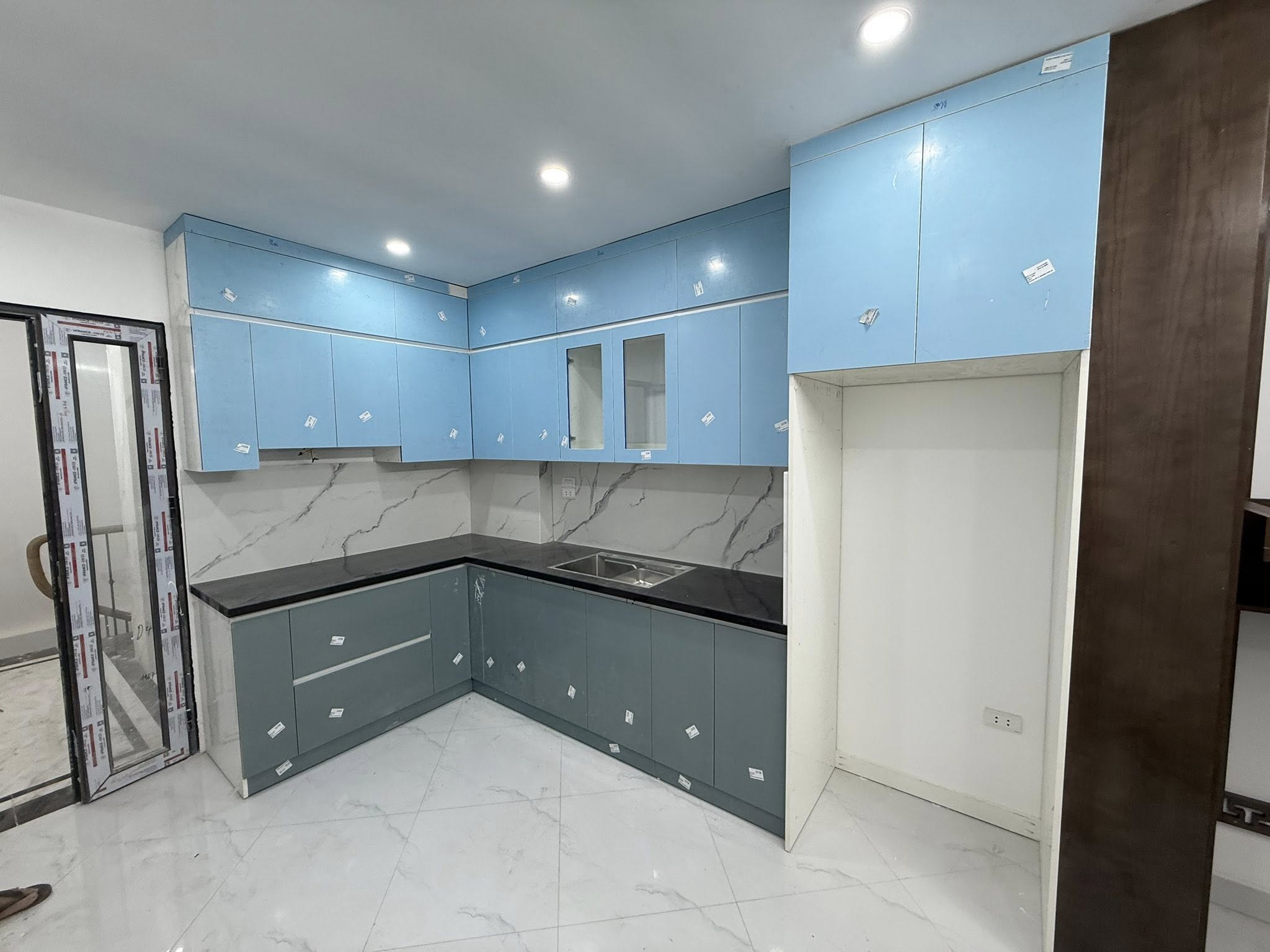 Thi công tủ bếp 