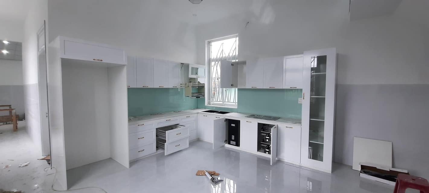 Tủ bếp chữ L hiện đại