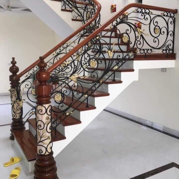 Cầu thang sắt 