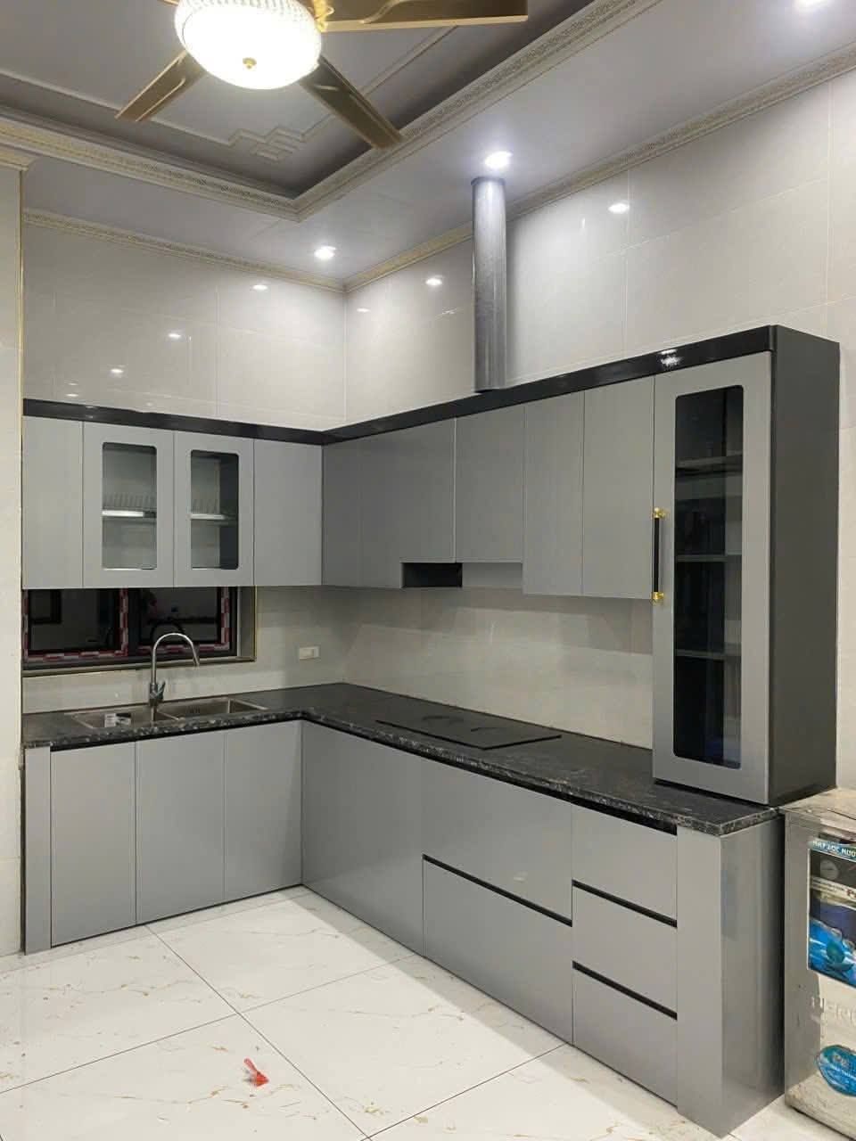 Thi công tủ bếp nhựa
