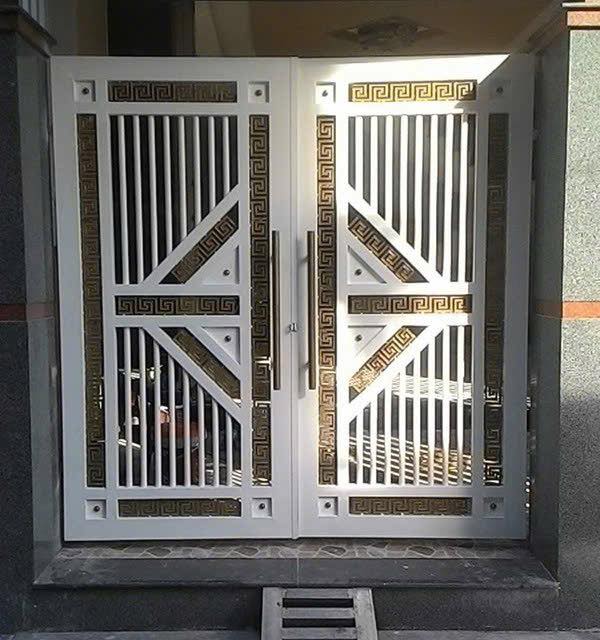 Cửa sắt 2 cánh 