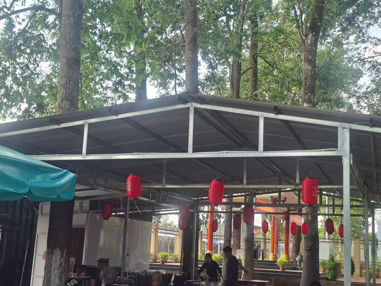 Mái che khung thép lợp tôn