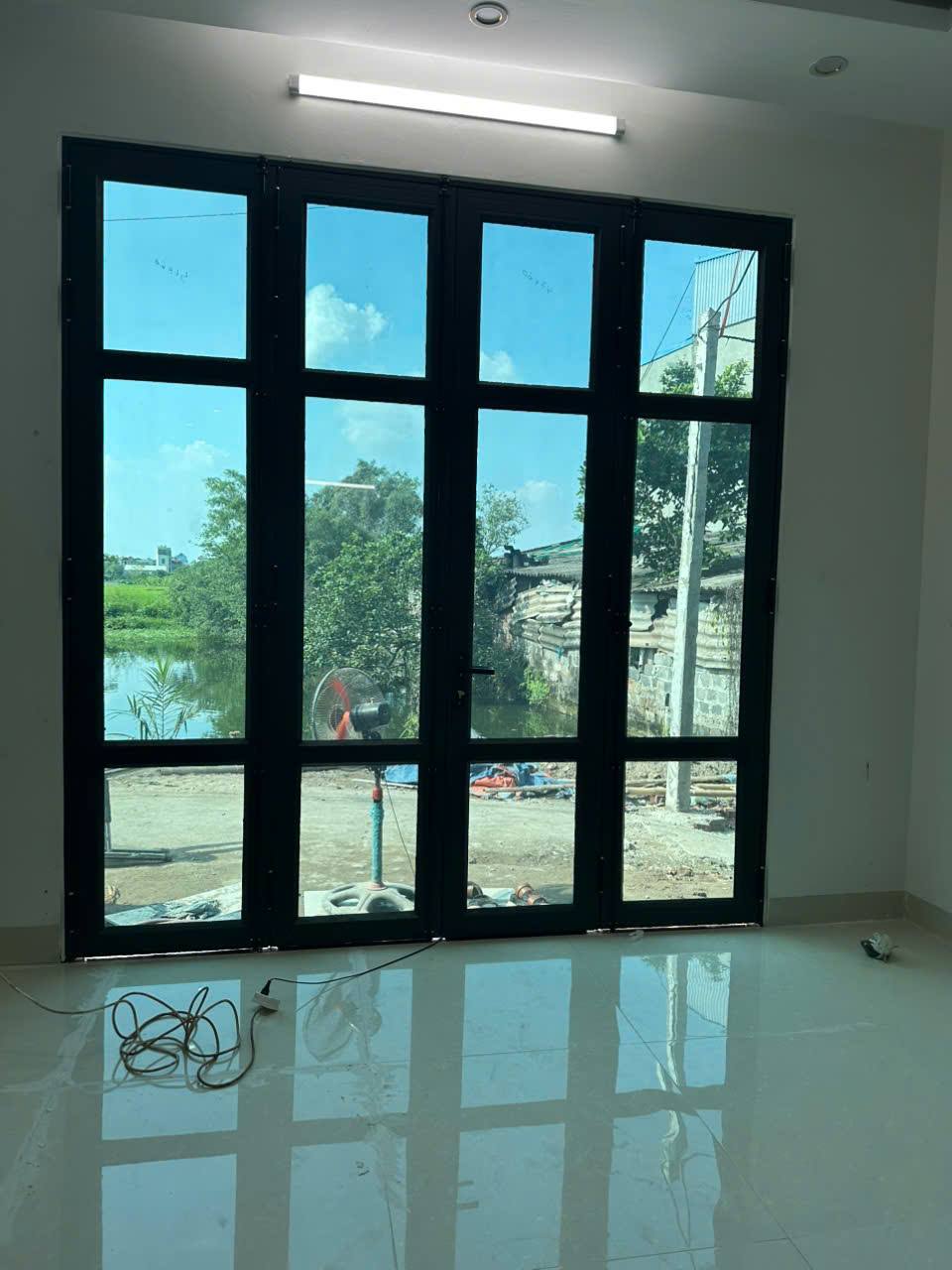 Cửa nhôm kính 4 cánh