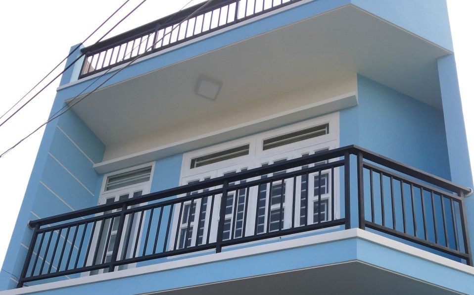 Lan can ban công song sắt