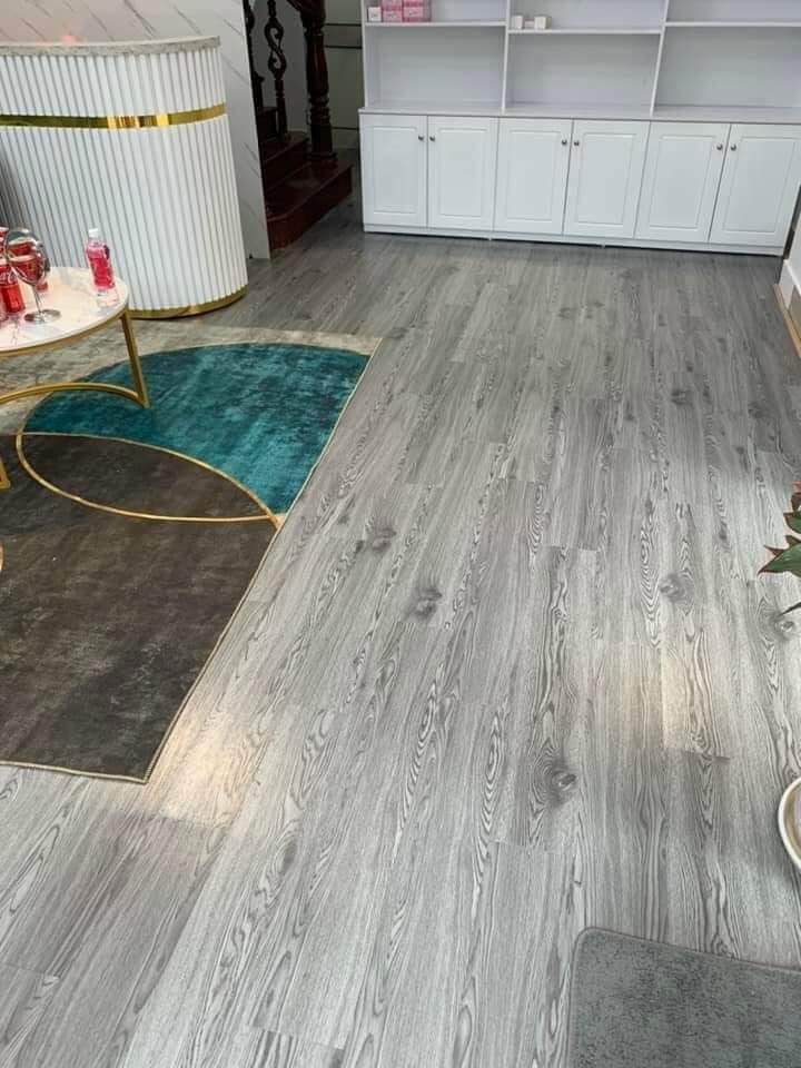 SÀN NHỰA VÂN GỖ SẲN KEO 