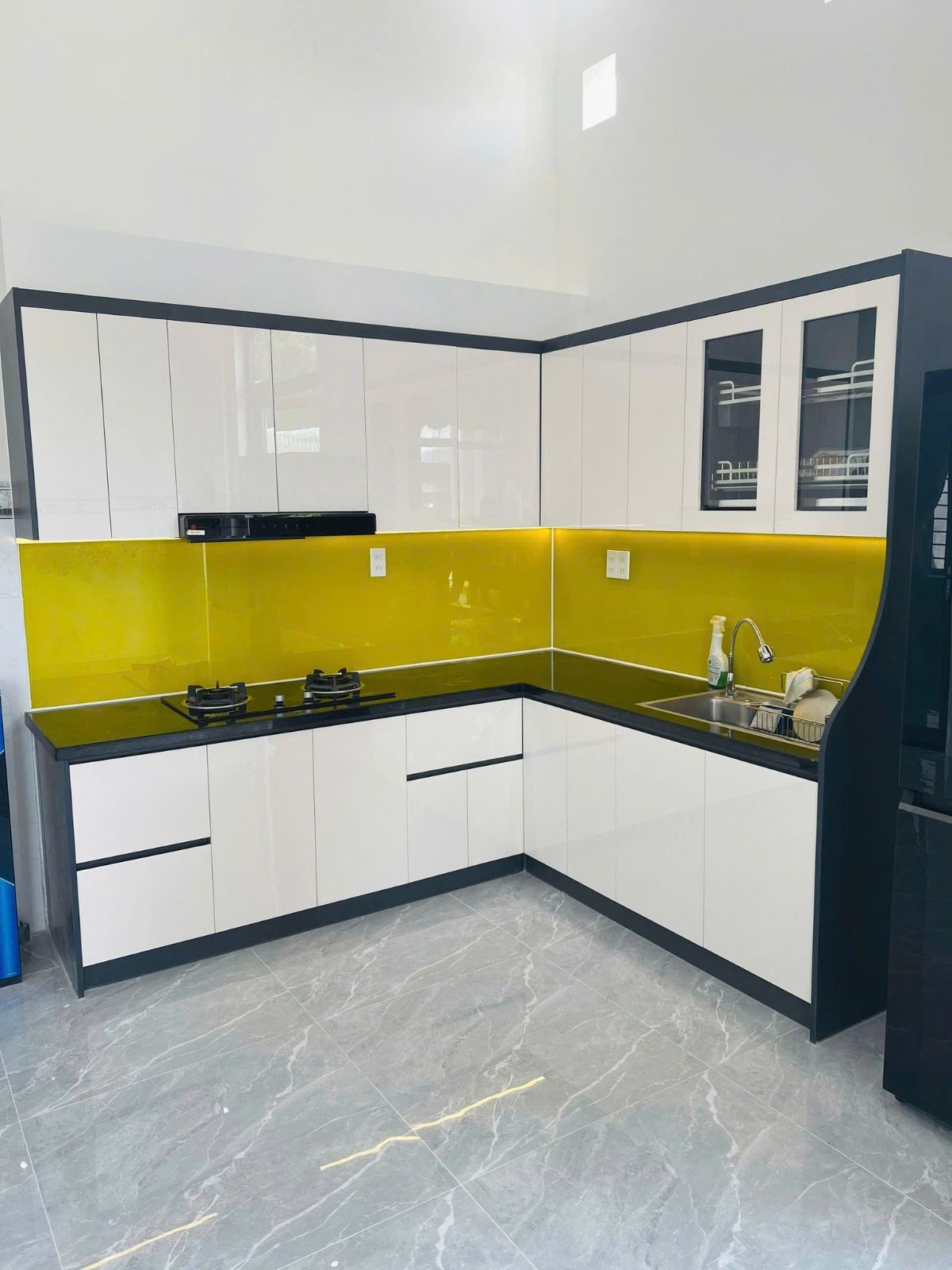 Tủ bếp hiện đại