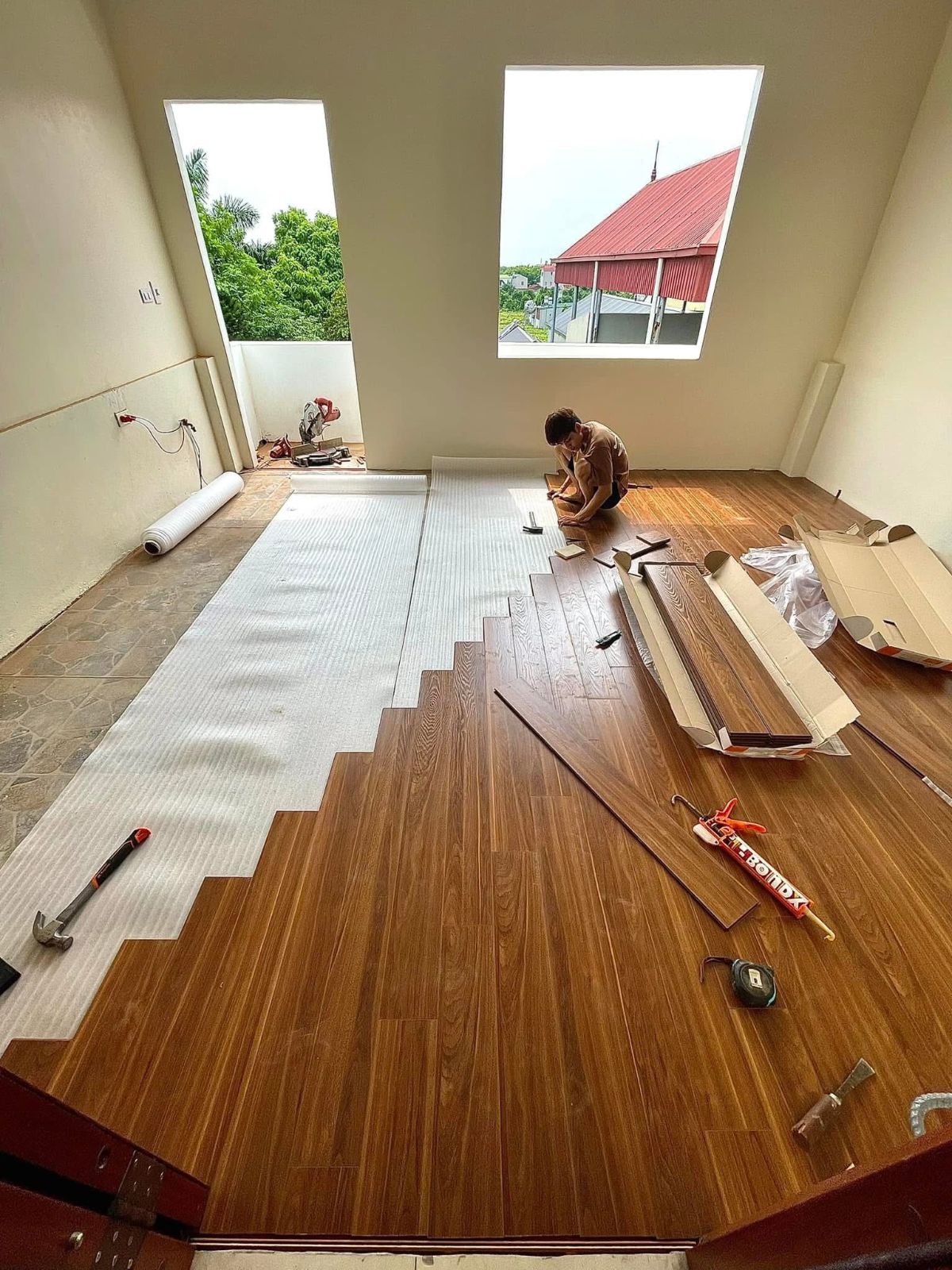 Thi công sàn gỗ công nghiệp