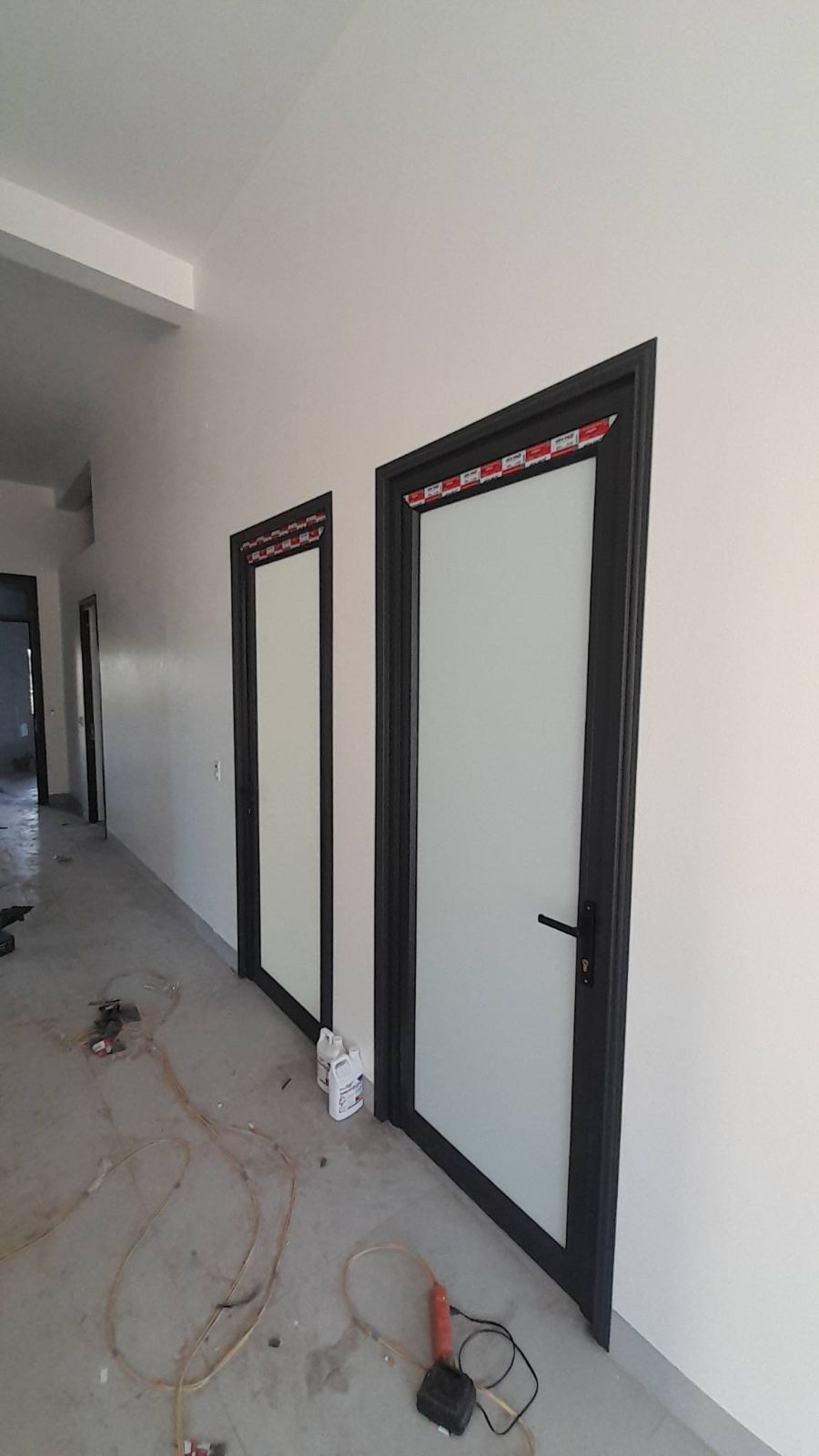 Cửa nhôm kính mở 
