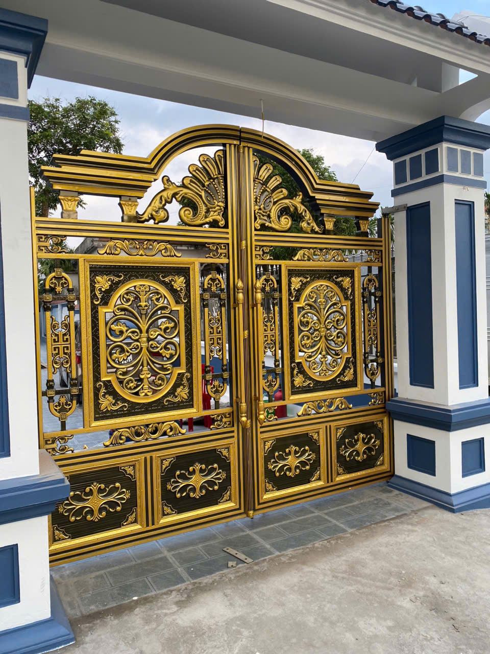 Cổng inox sơn nung 