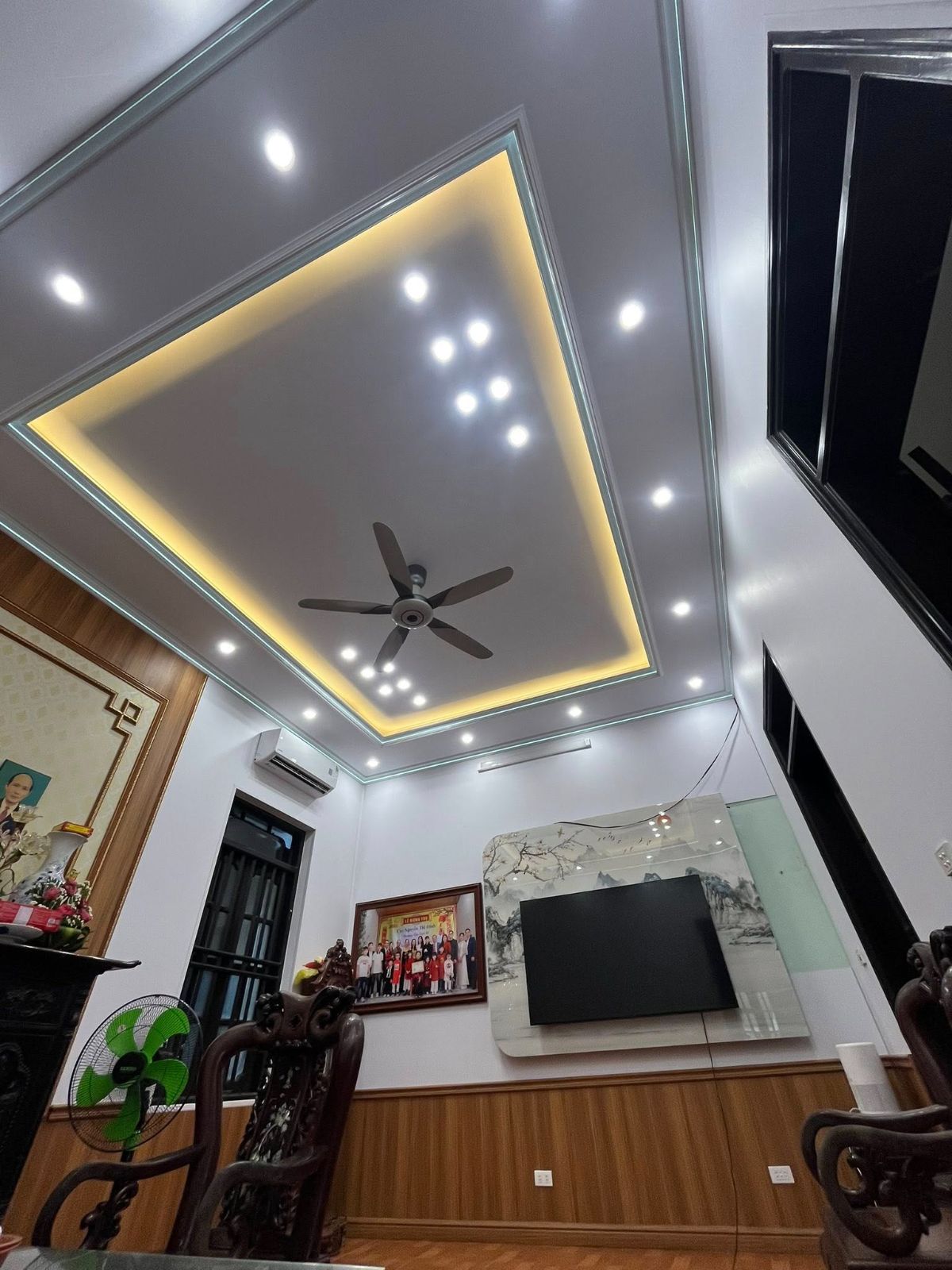 Thi công trần nhựa nano 