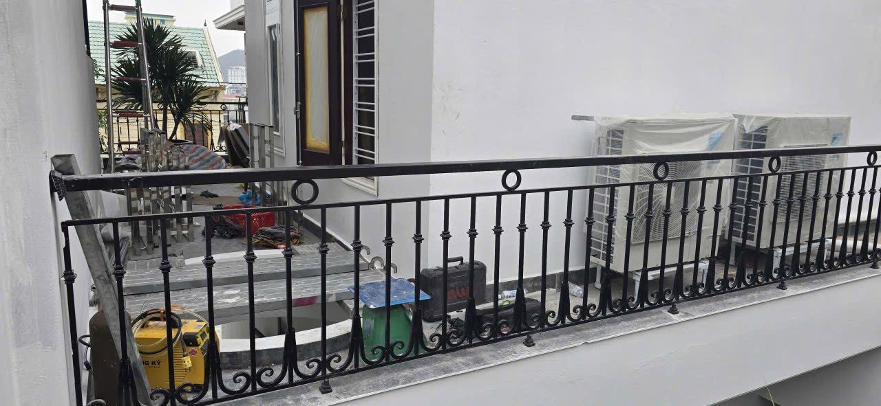 Lan can sắt 