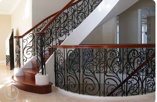 Mẫu cầu thang sắt nghệ thuật mới nhất
