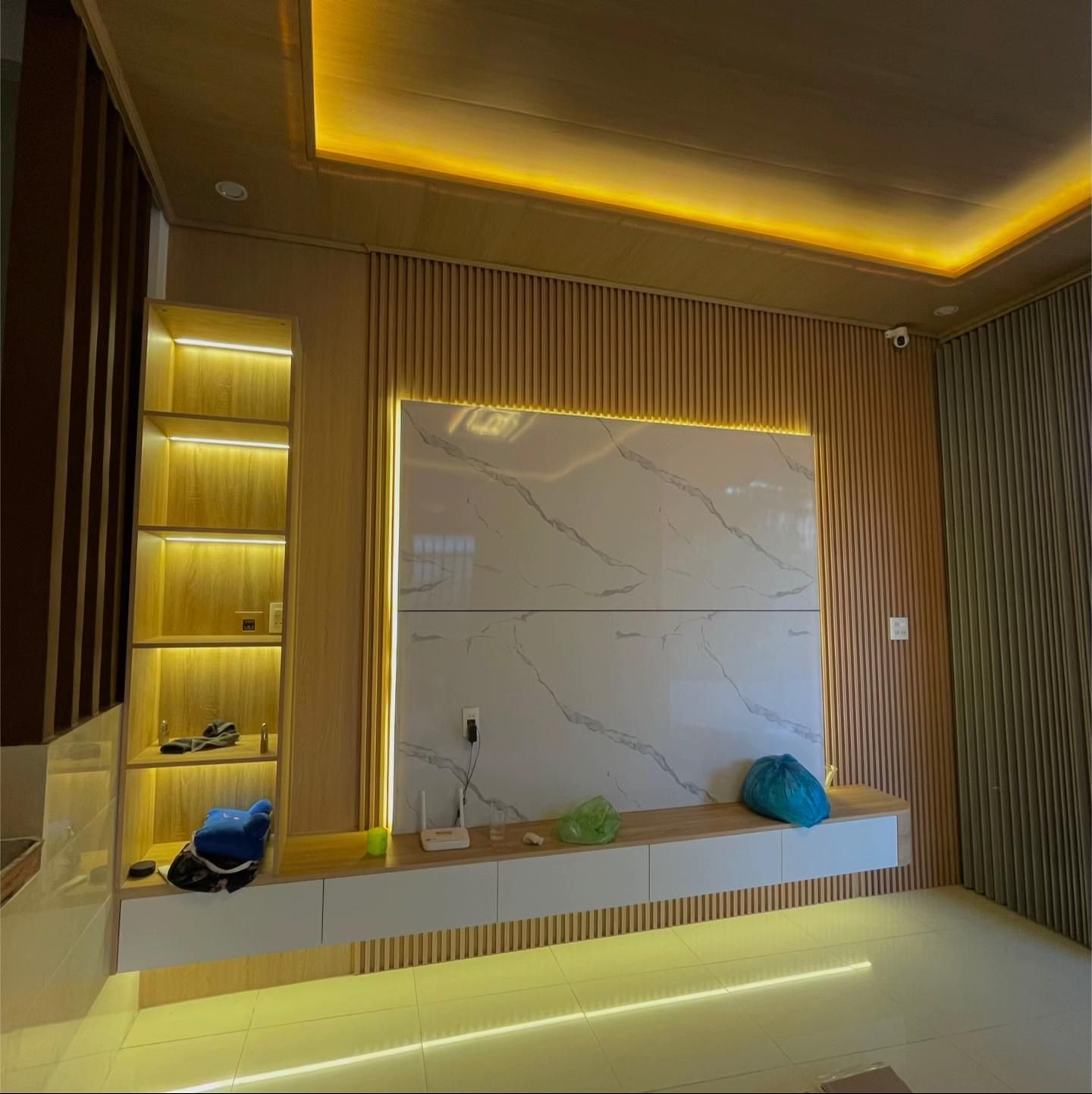Kệ vách tivi hiện đại