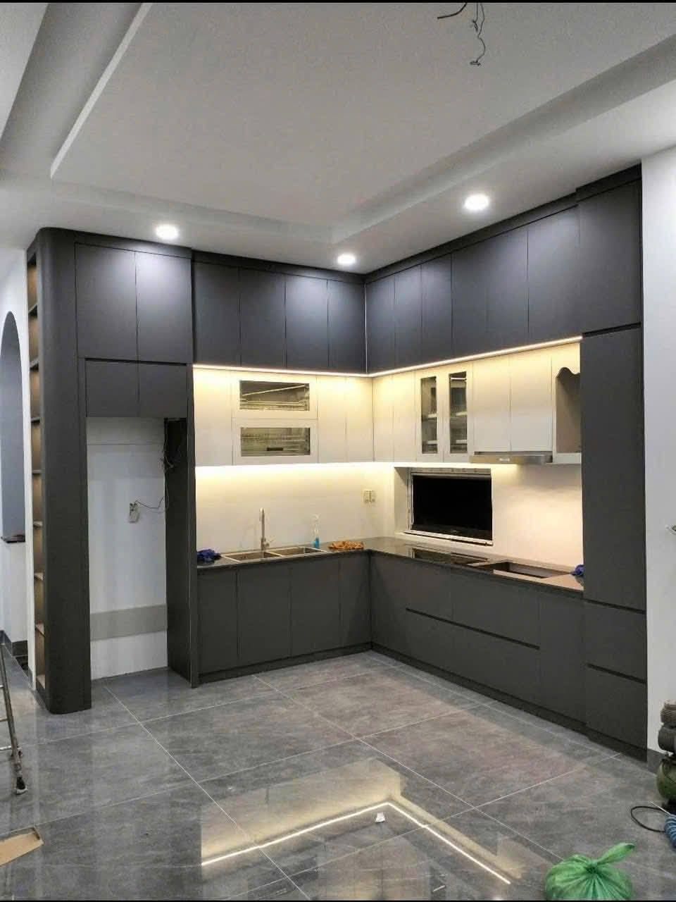 Tủ bếp chữ L hiện đại 