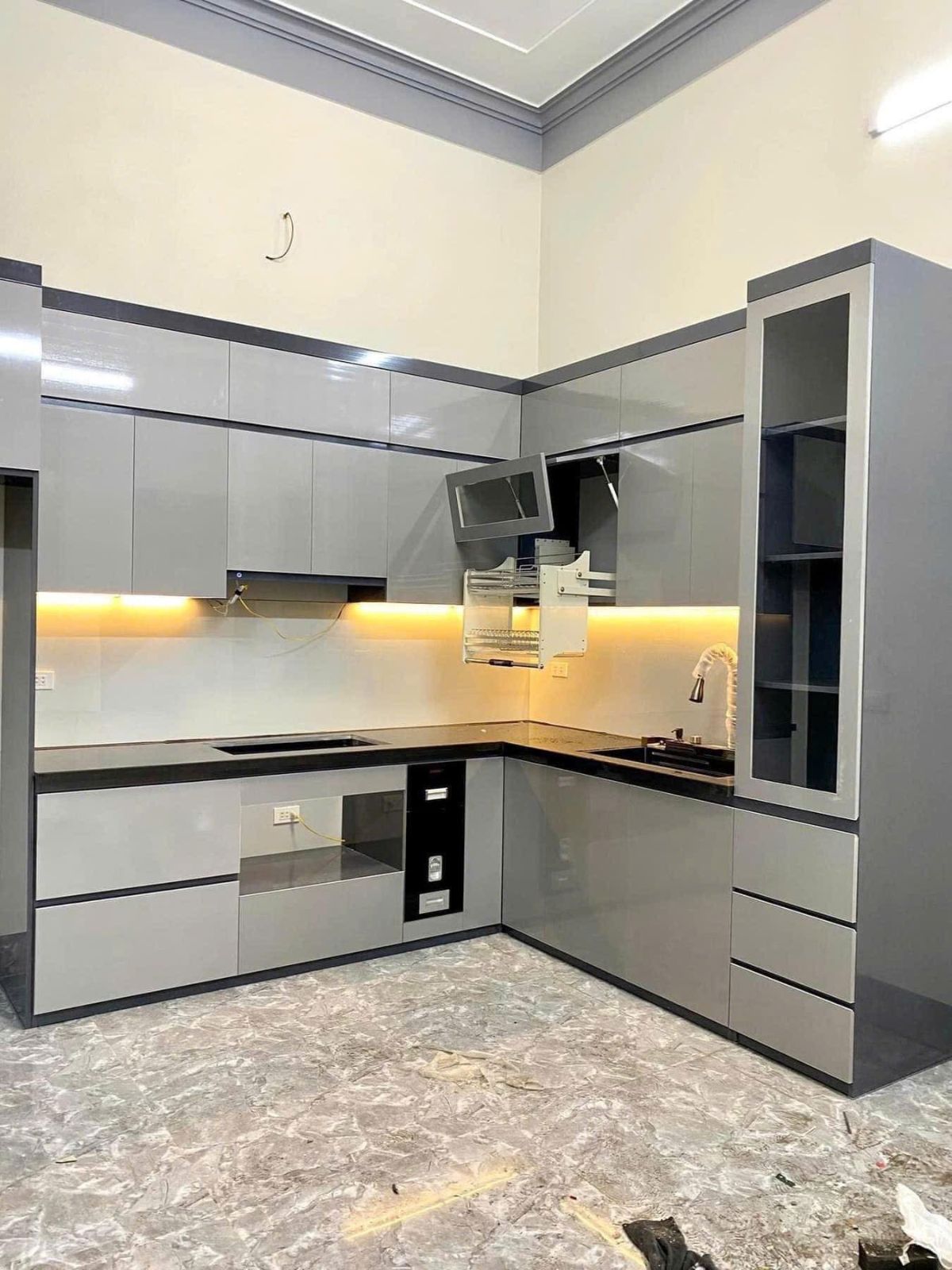 Thi công tủ bếp hiện đại 