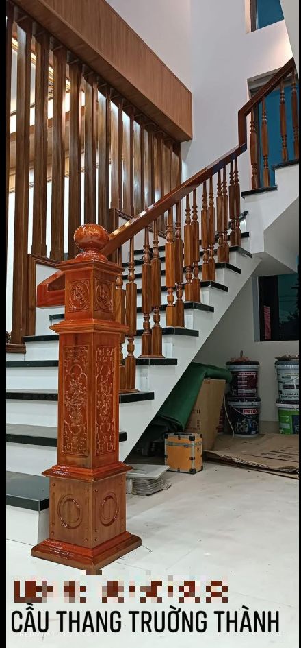 Cầu thang gỗ tự nhiên 