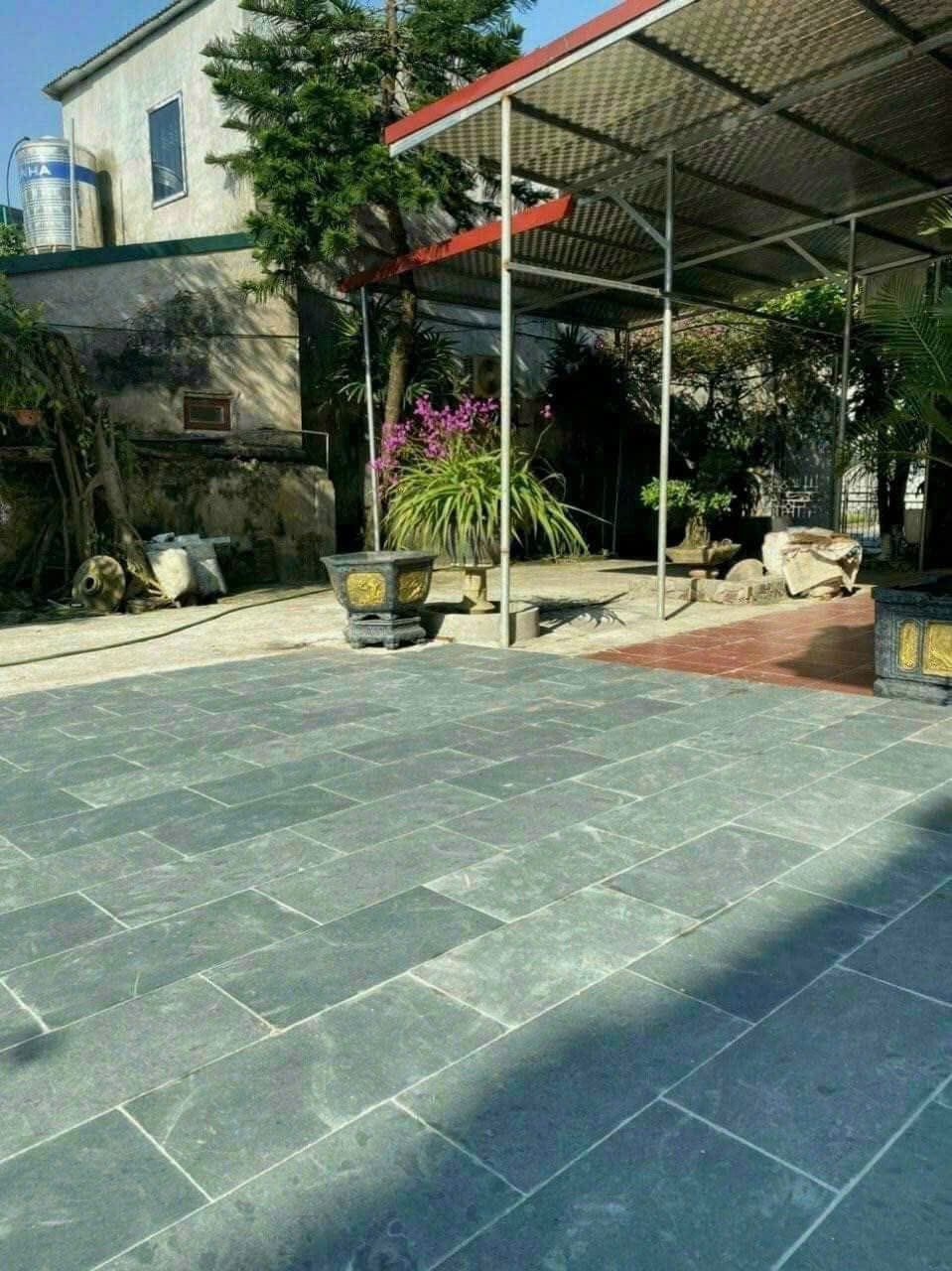 Thi công đá lát sân vườn