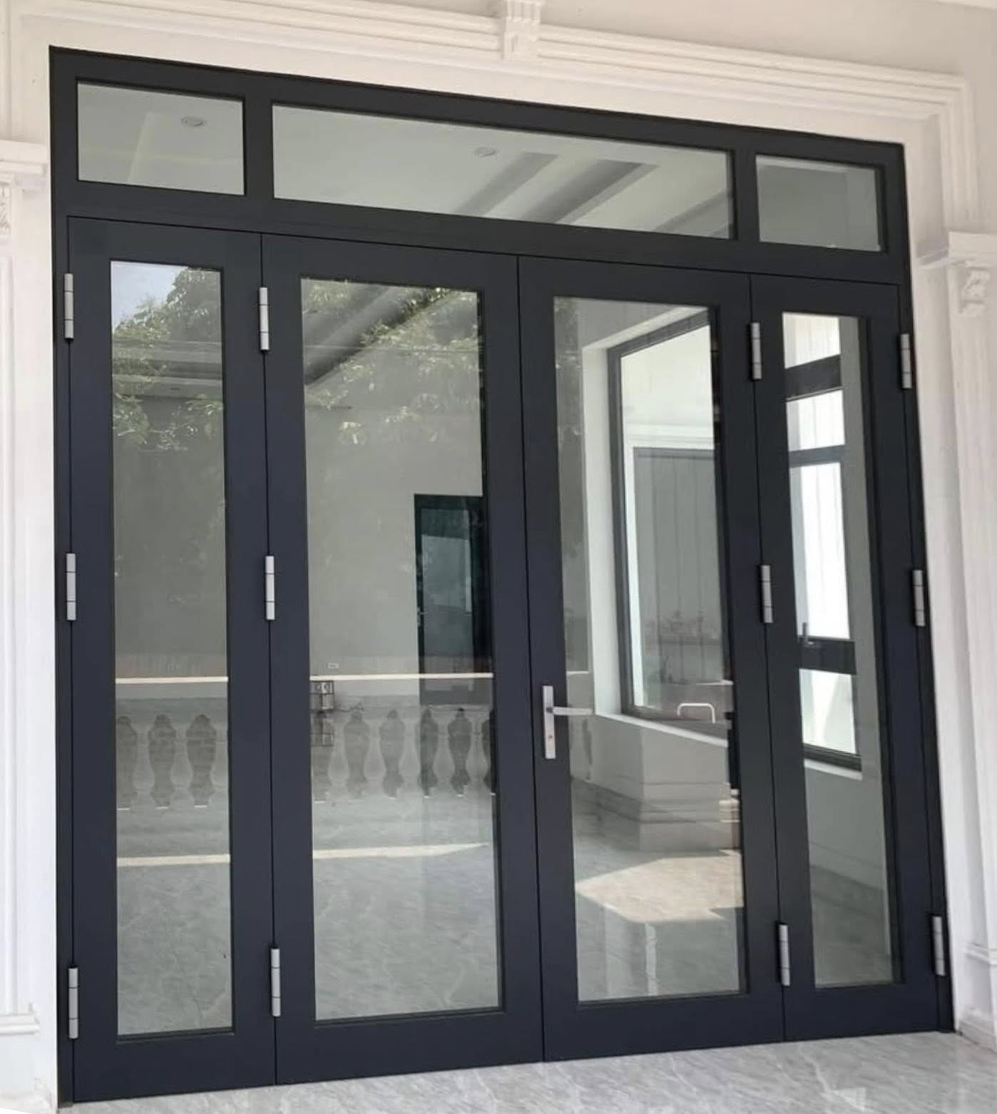 Cửa chính 4 cánh nhôm kính