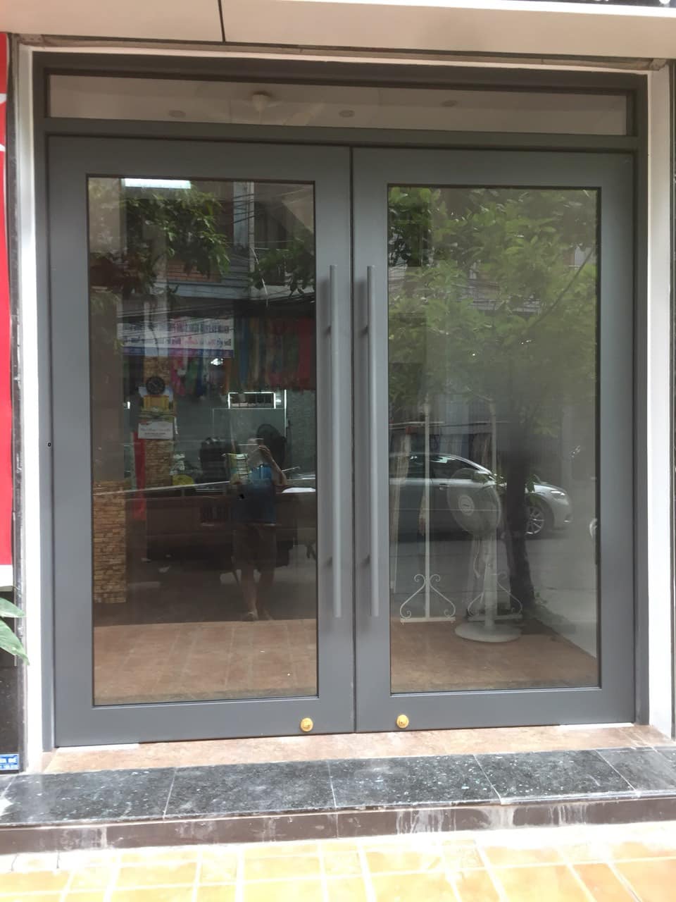 Thi công cửa nhôm kính 