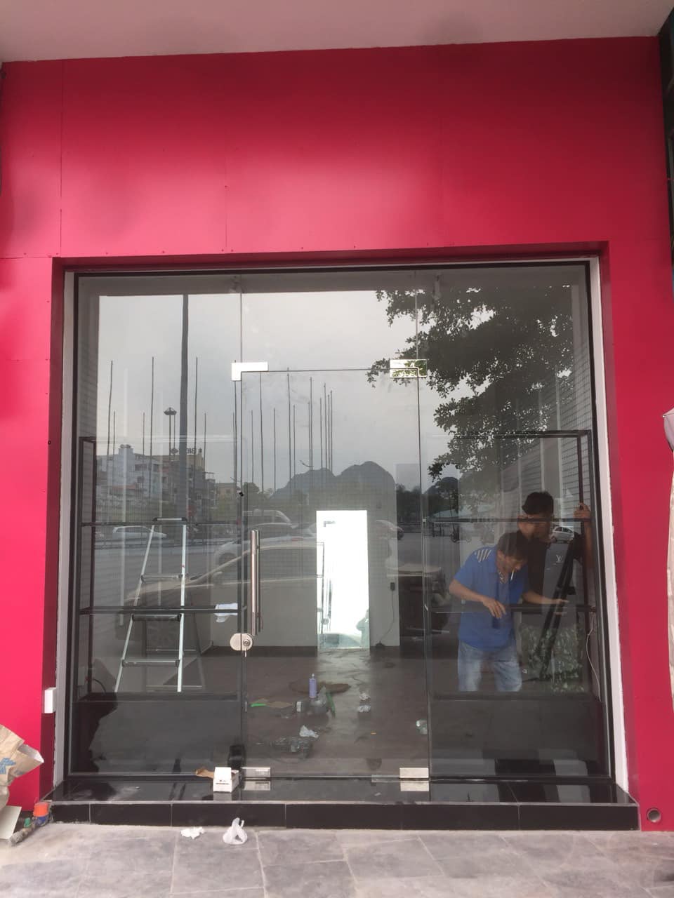 Cửa kính cường lực 