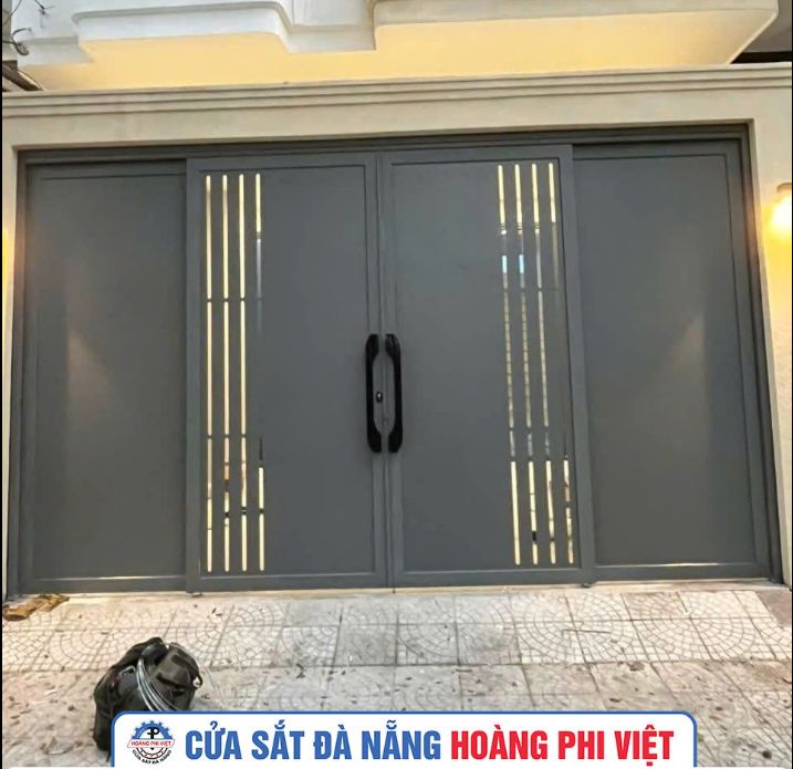 Cổng sắt 