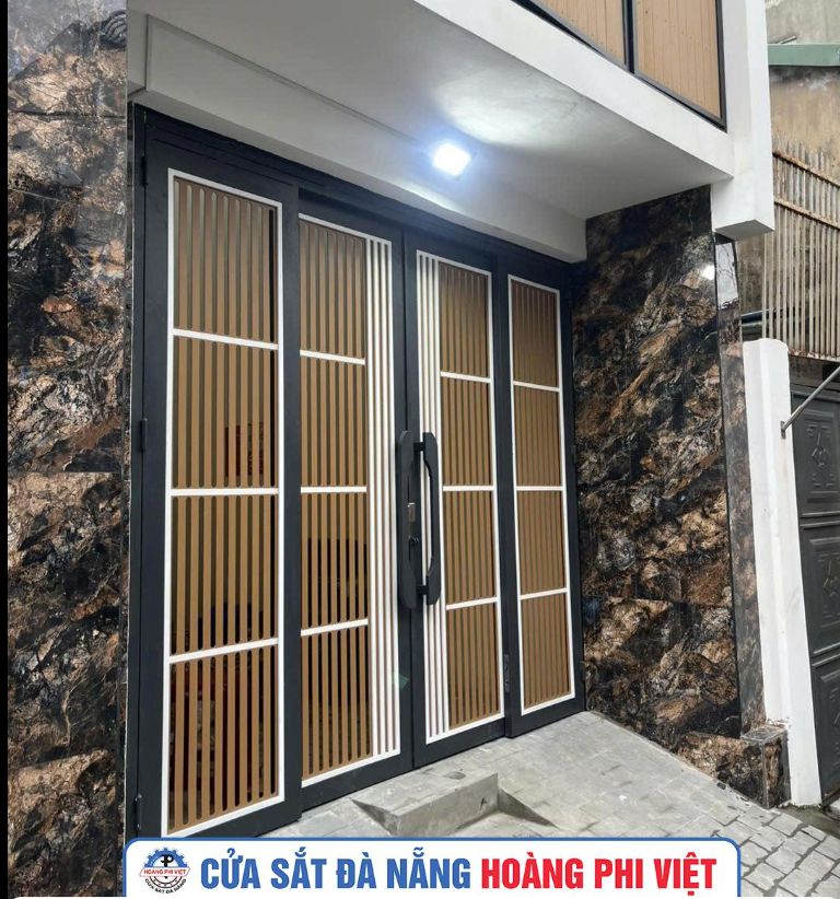 Cửa sắt 4 cánh 