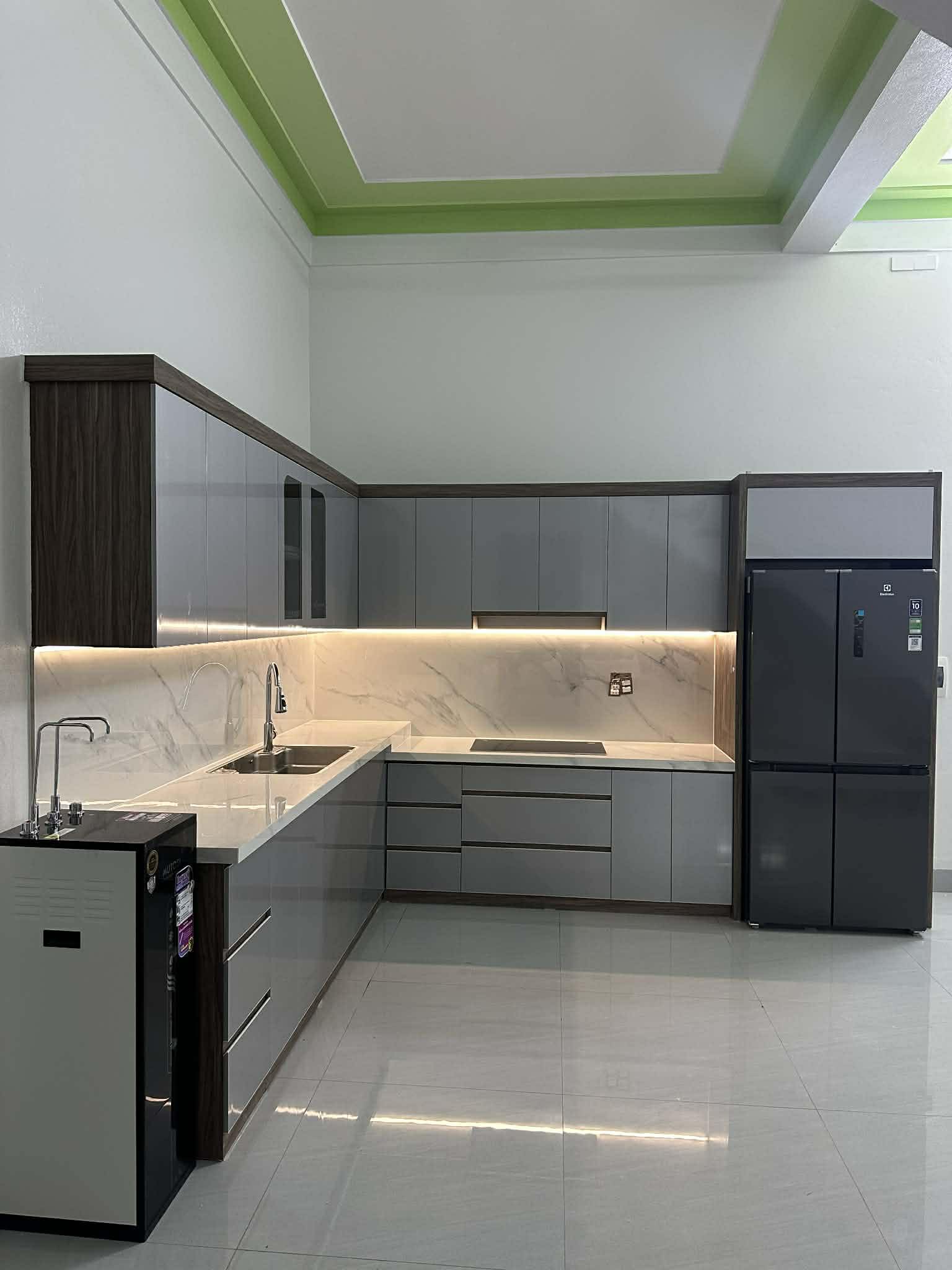 Tủ bếp chữ L 