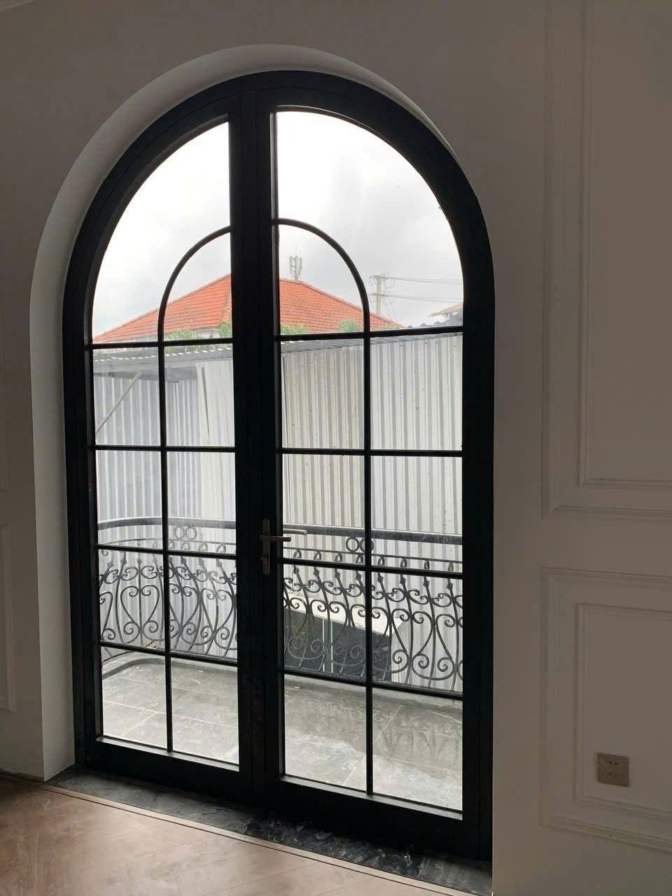 Cửa đi ban công hai cánh 