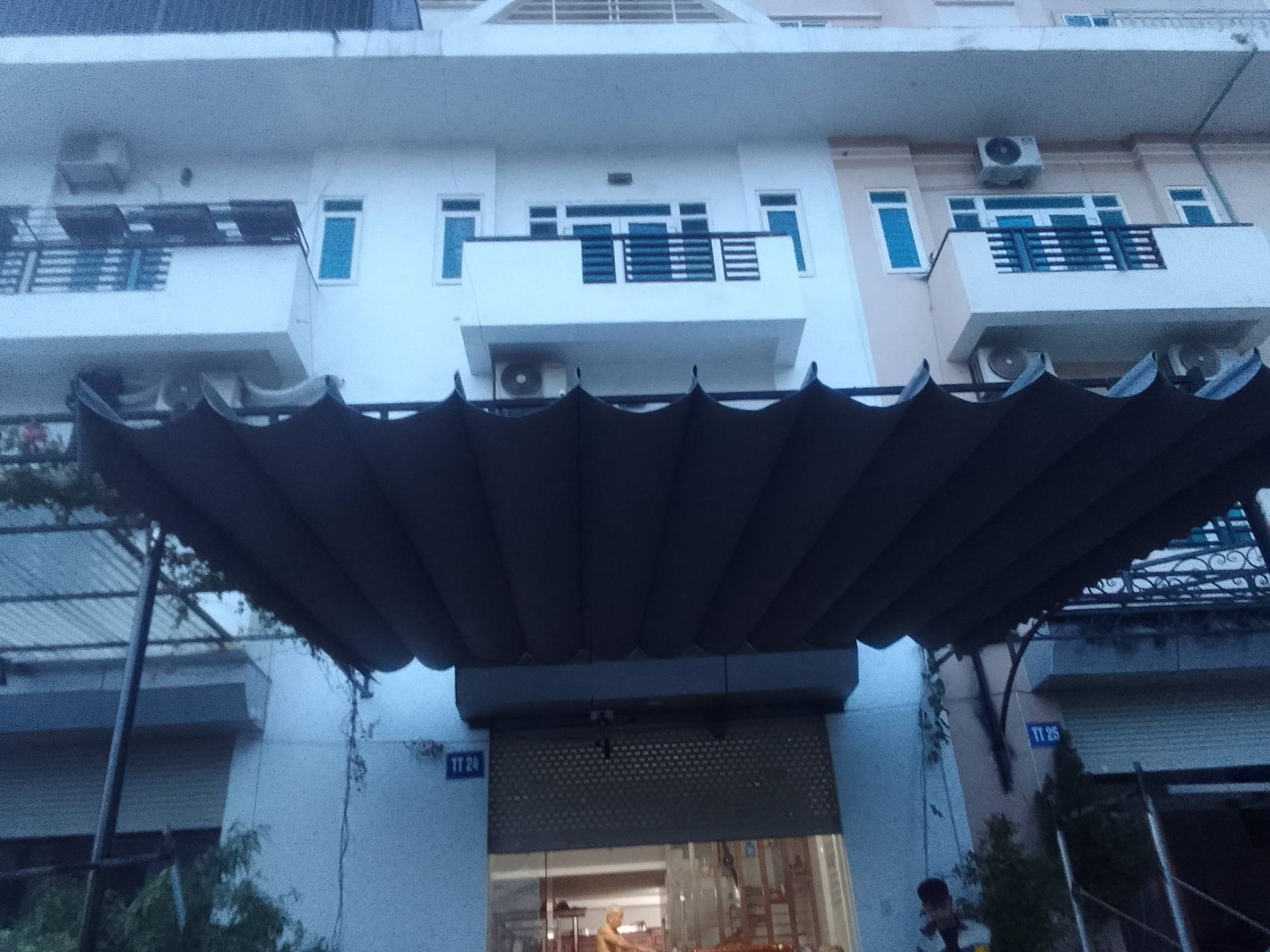 Mái bạt xếp 