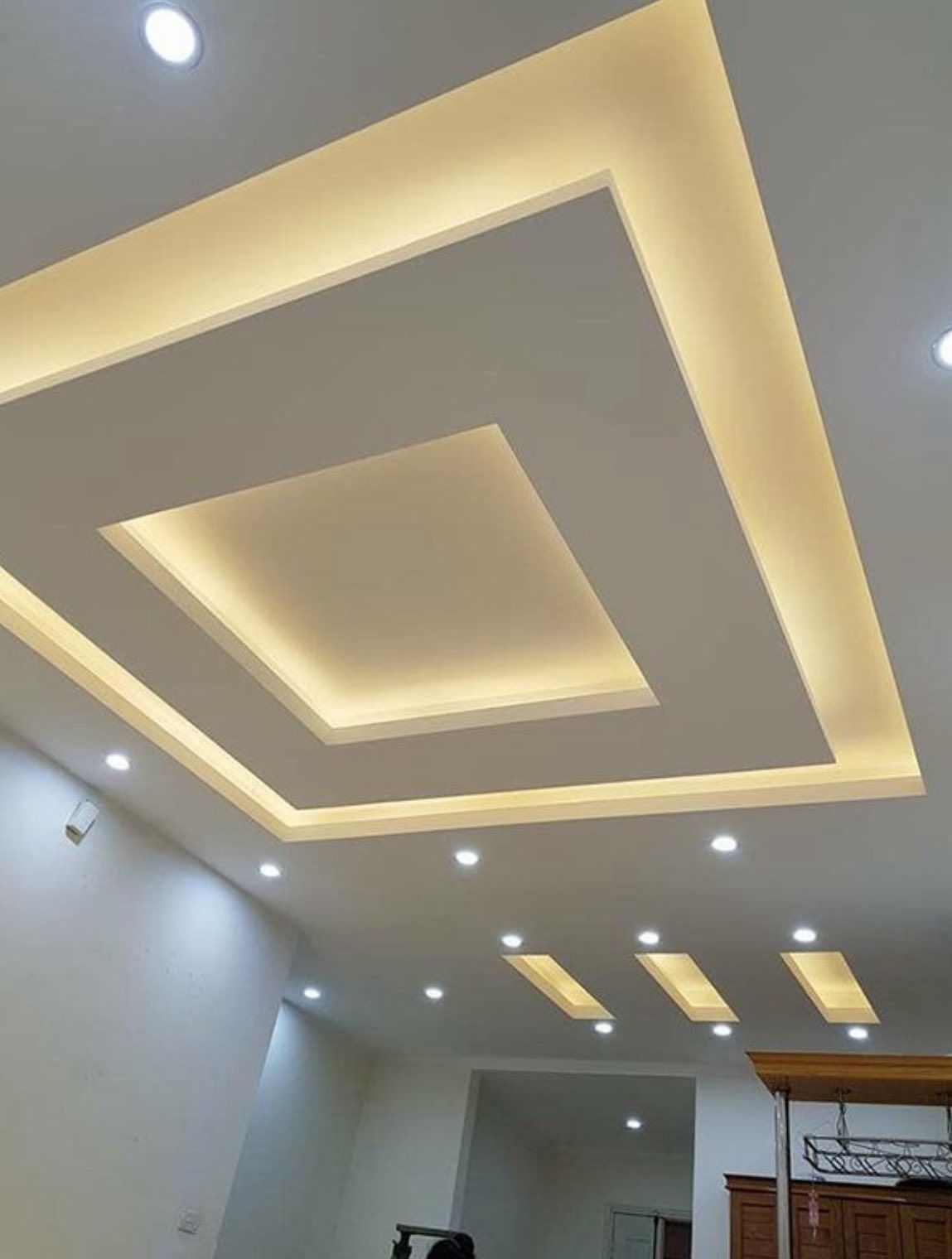 Trần thạch cao giật cấp 