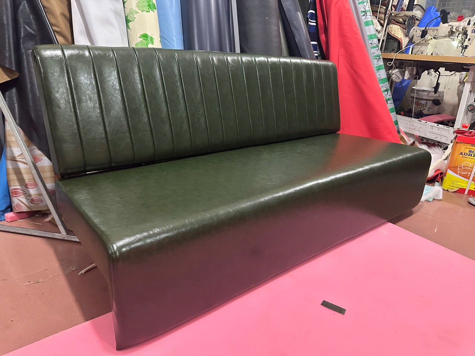 Hoàn thiện sofa cho quán cafe